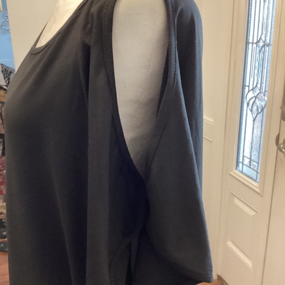 COLD SHOULDER CUT FRINGE MIDI DRESS (Size= 2XL) - Picture 7 of 10